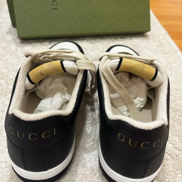Gucci Men’s Black and White Web Logo Low Top Sneakers - Size 9.5 (US) Never Worn - Picture 6 of 10